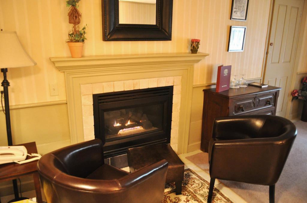 Henniker Colby Hill Inn חדר תמונה