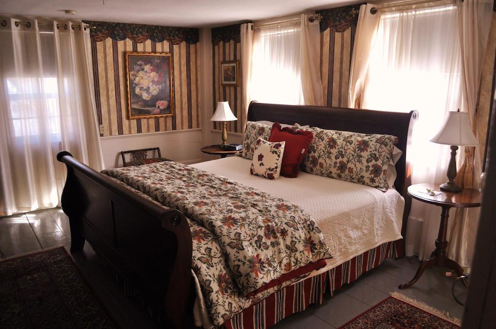 Henniker Colby Hill Inn חדר תמונה